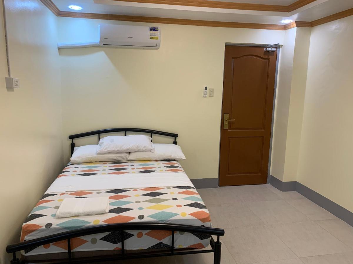 Zl Travelers Inn Batuan Экстерьер фото