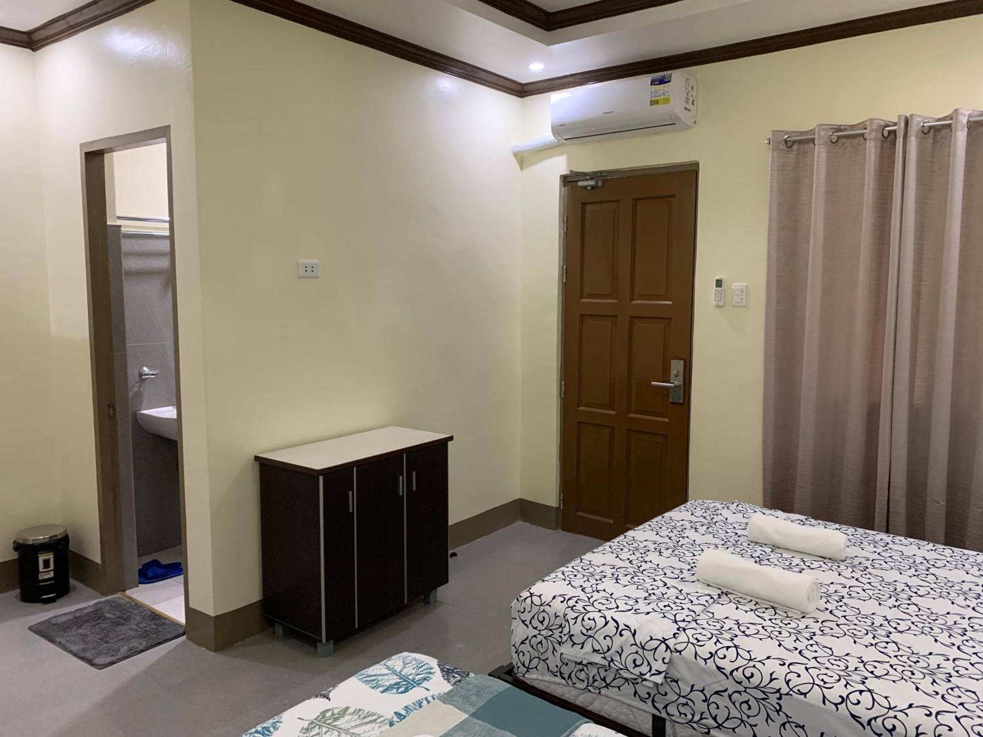 Zl Travelers Inn Batuan Экстерьер фото